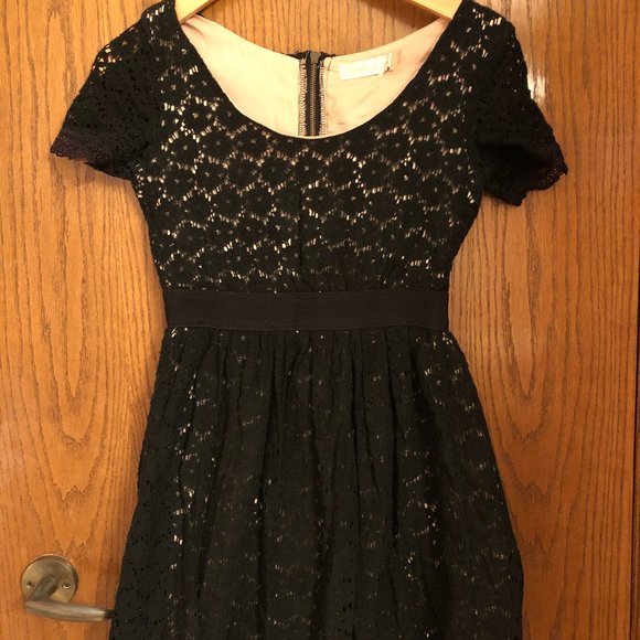 Black lace, lining dress - Picture 4 of 4